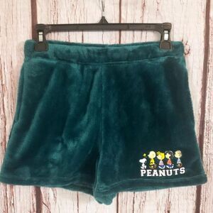 Peanuts Charlie Brown Snoopy Small Womens Velvet Fleece Green Shorts Workout
